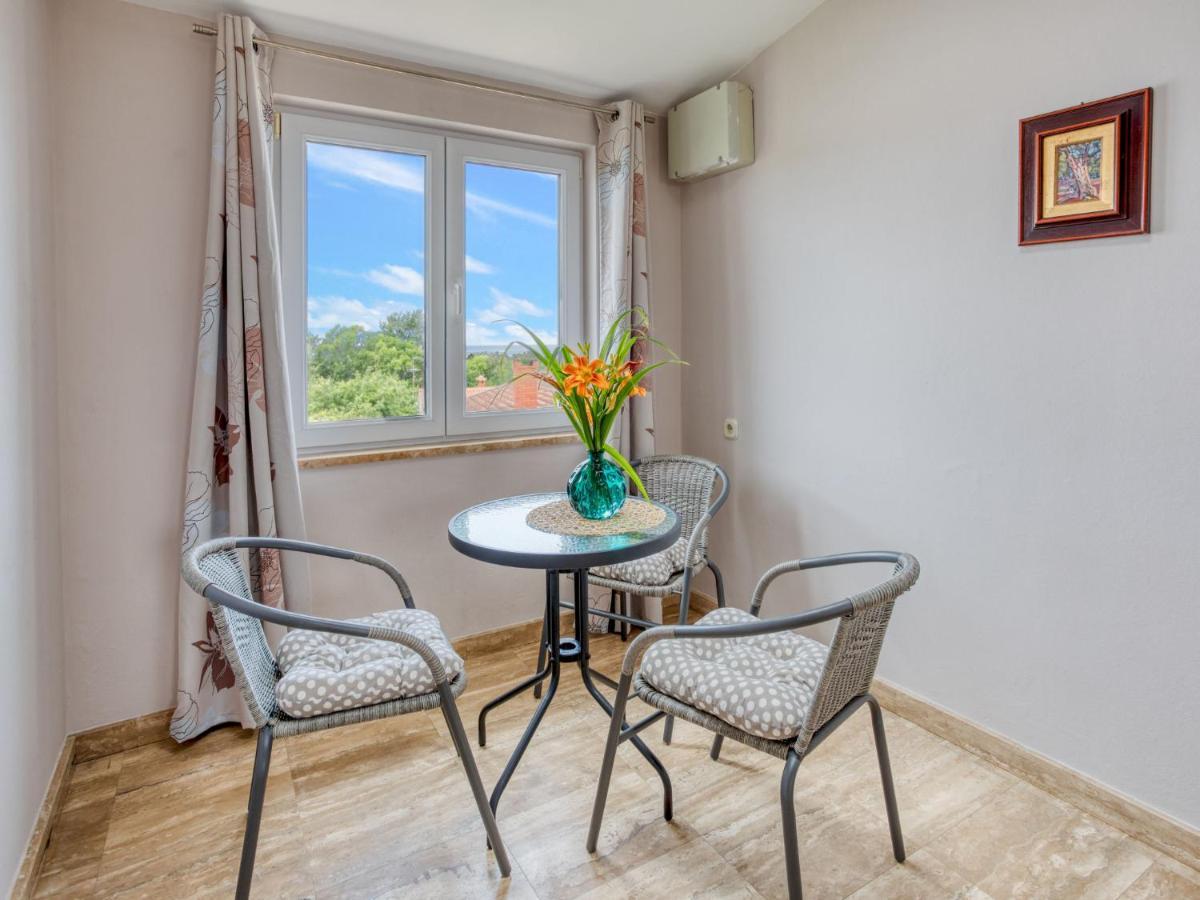 Apartment Daria-2 By Interhome Πόρετς Εξωτερικό φωτογραφία