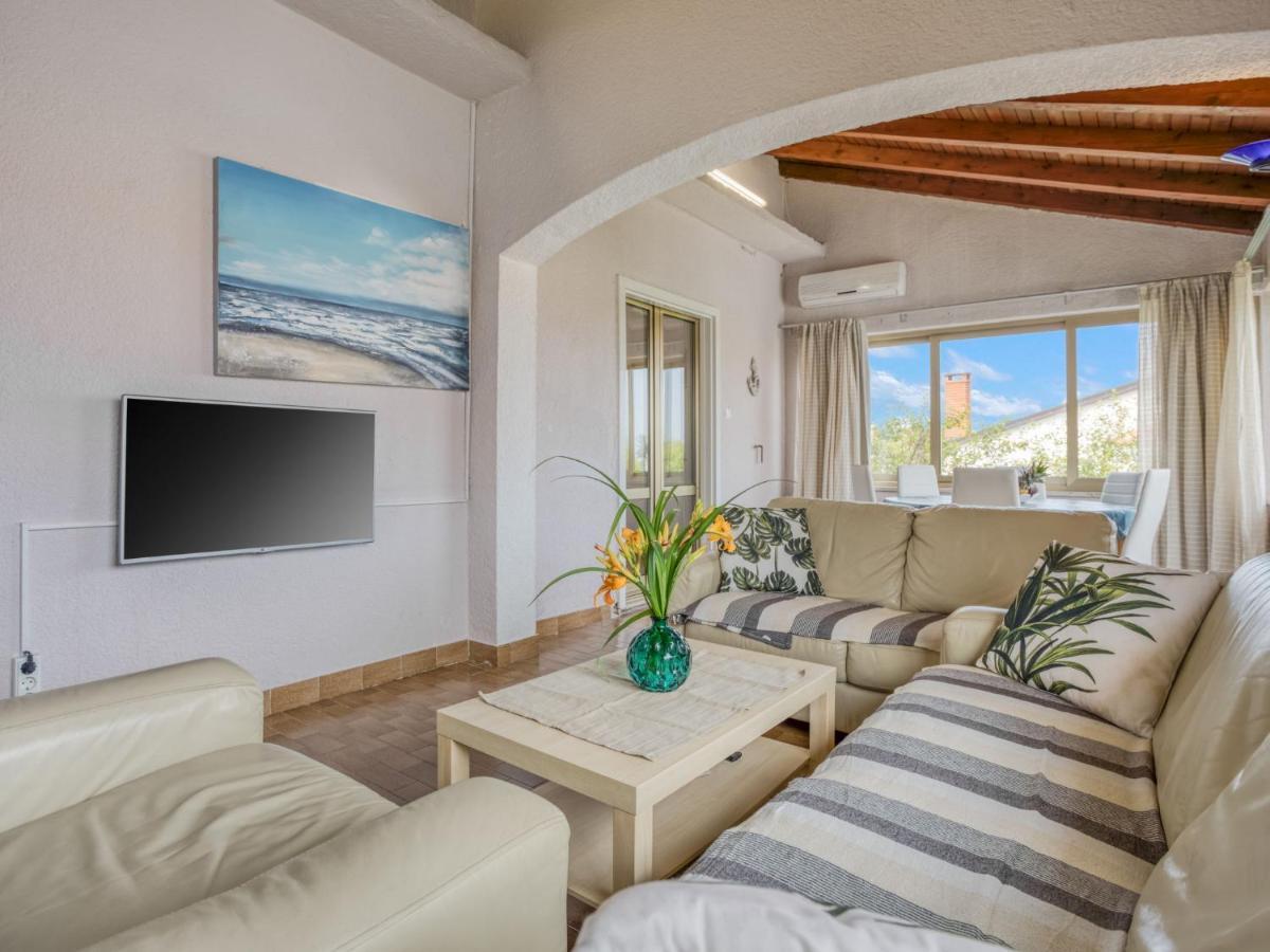 Apartment Daria-2 By Interhome Πόρετς Εξωτερικό φωτογραφία