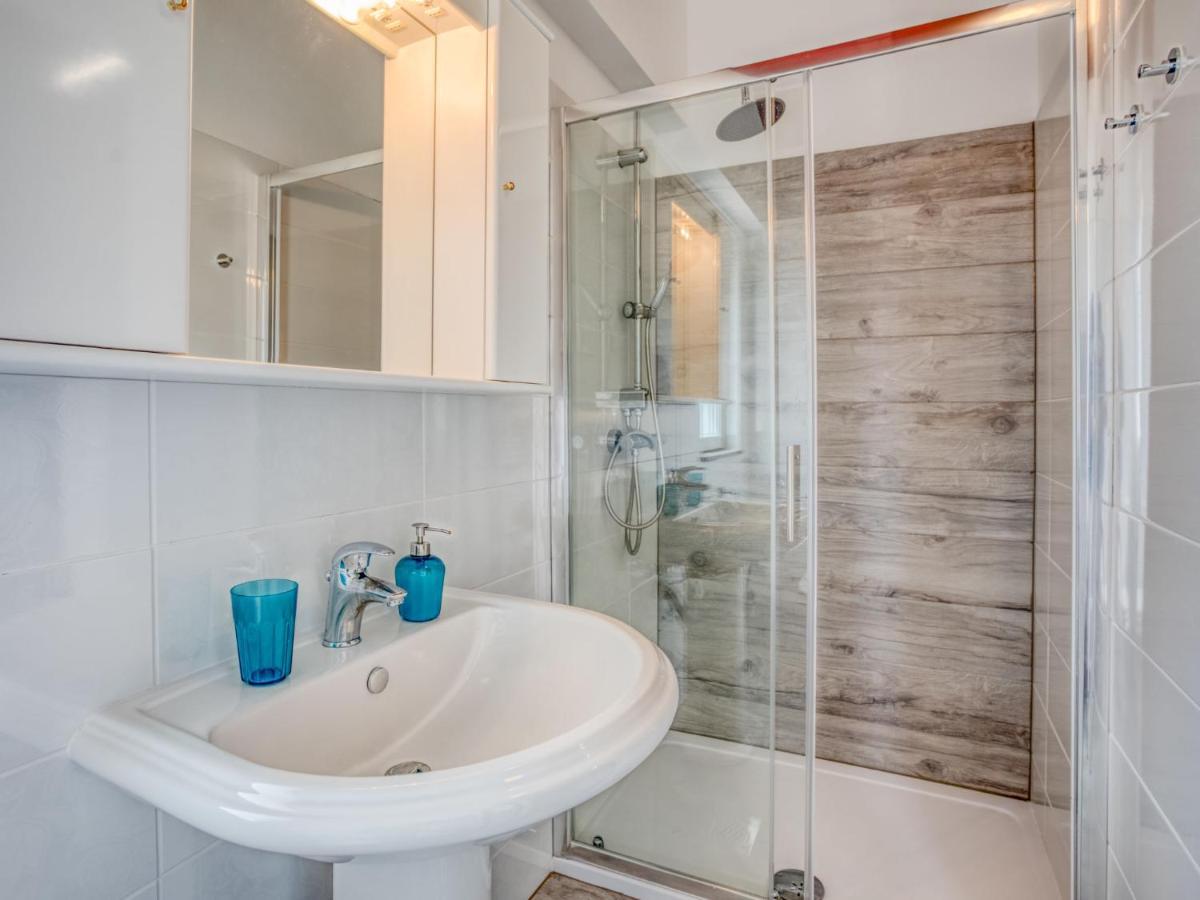 Apartment Daria-2 By Interhome Πόρετς Εξωτερικό φωτογραφία